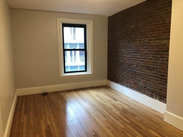 Photo of 174 Newbury Street #6