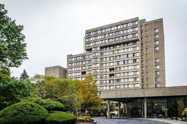 Photo of 250 Hammond Pond Pkwy #614S