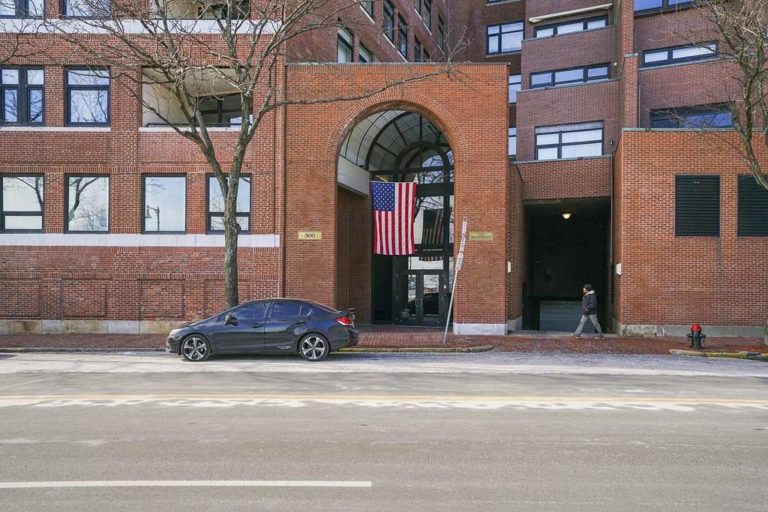 Photo of 300 Commercial St #506