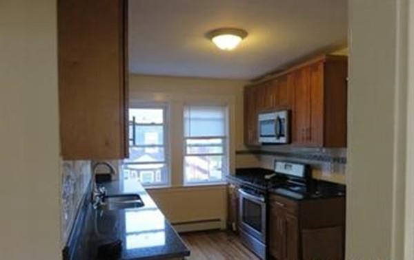 Photo of 347 Lowell Ave #2