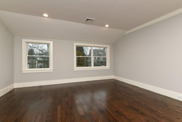 Photo of 1523 Beacon #1