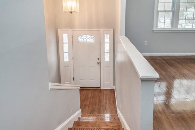 Photo of 6 Woodmere rd