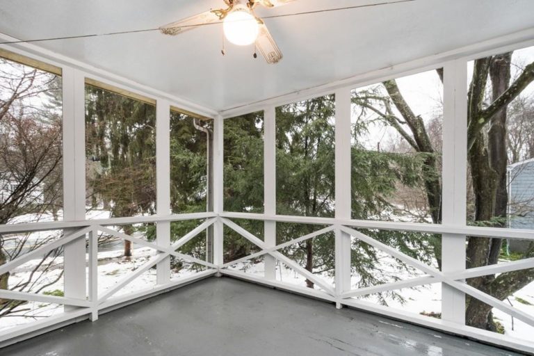Photo of 6 Woodmere rd