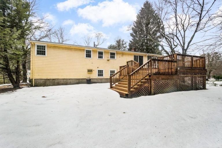 Photo of 6 Woodmere rd