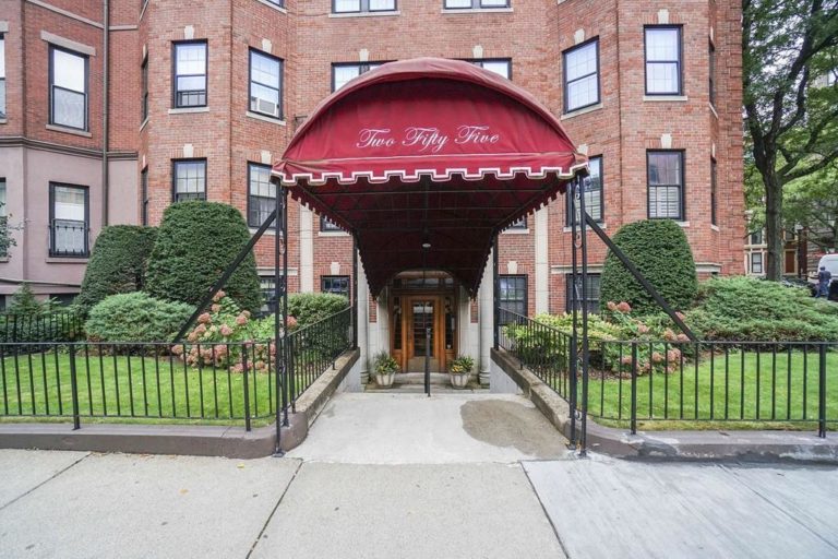 Photo of 255 Beacon Street #2