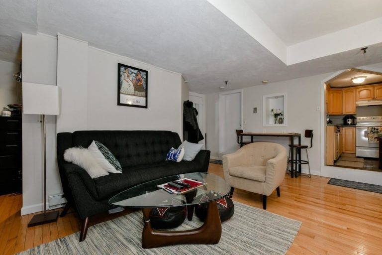 Photo of 135 Commonwealth Ave #1