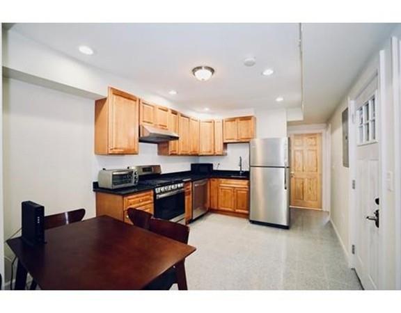 Photo of 179 Northampton St #3