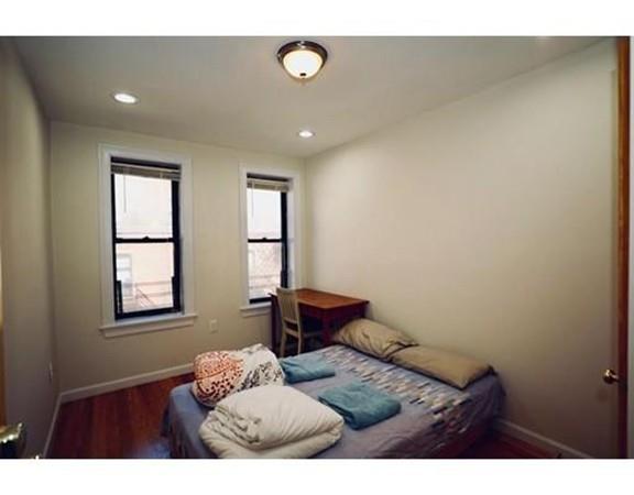 Photo of 179 Northampton St #3