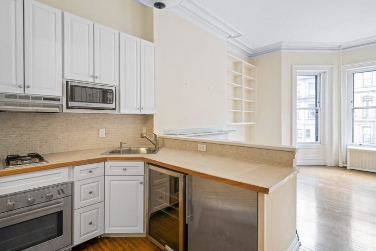 Photo of 247 Beacon Street #3