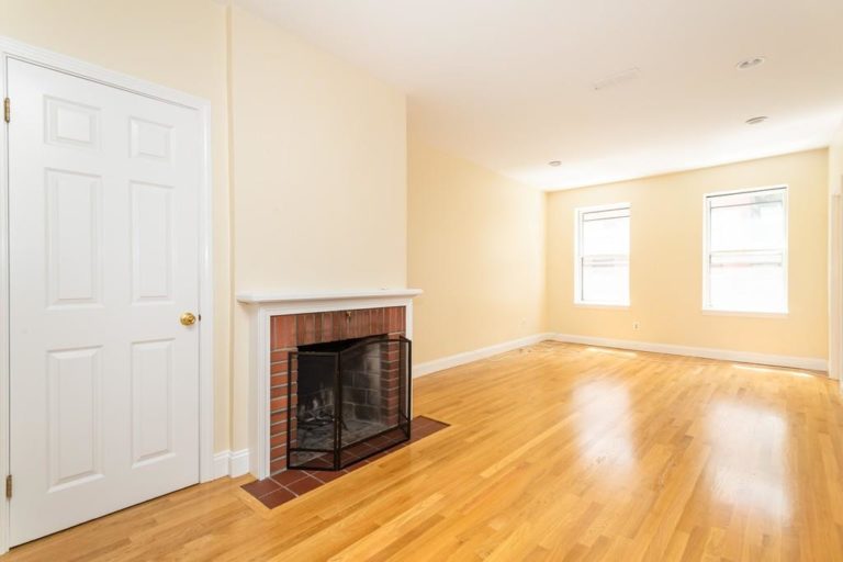 Photo of 25 Revere St #2