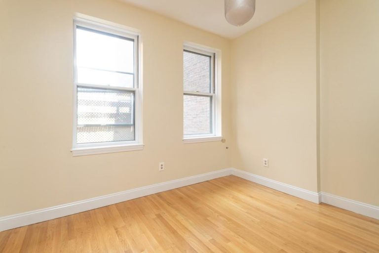 Photo of 25 Revere St #2