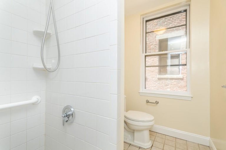 Photo of 25 Revere St #2